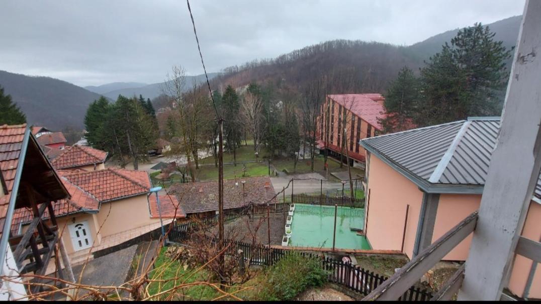 Domacinstvo Jolovic Hotel Kraljevo Bagian luar foto