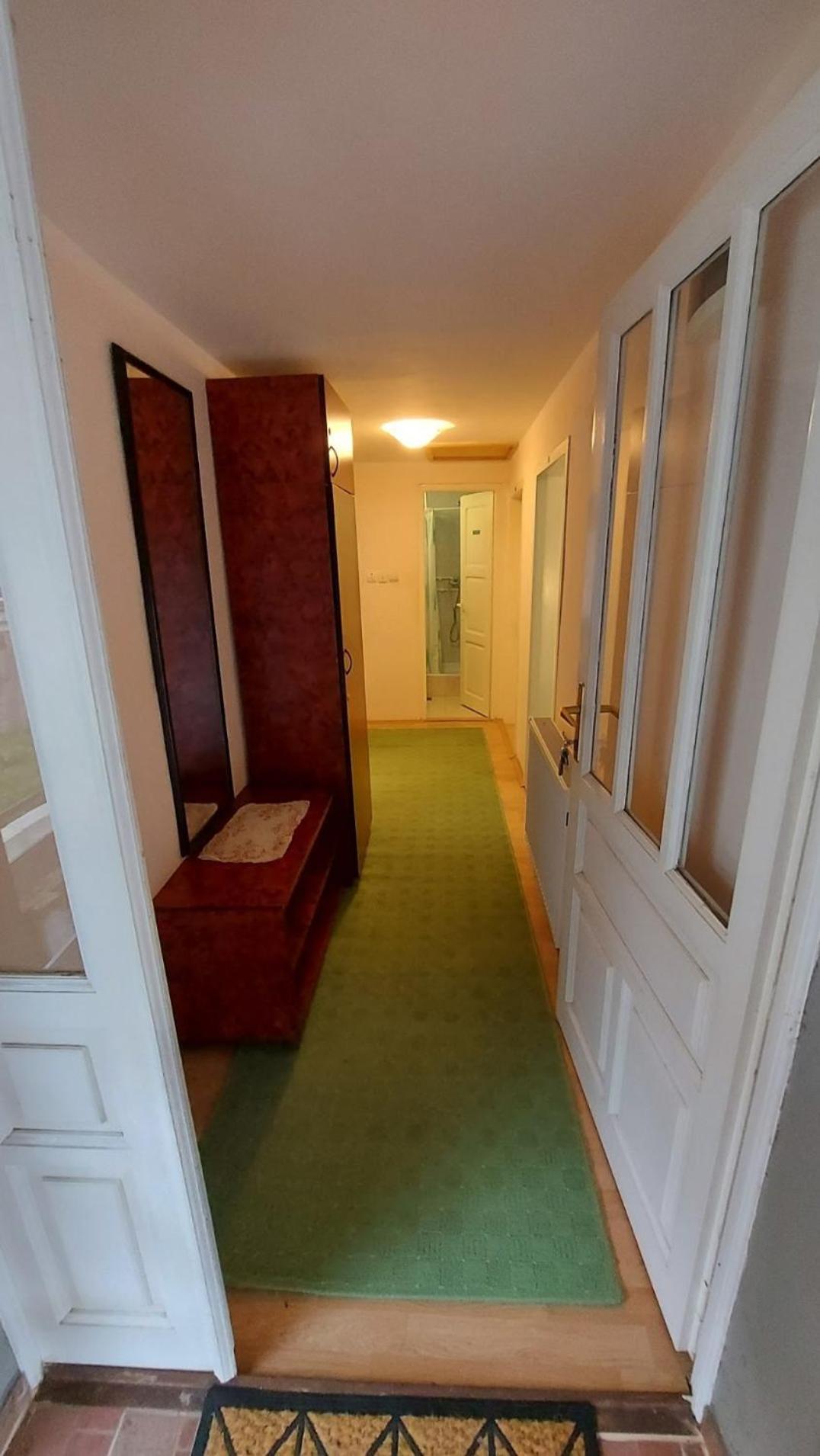 Domacinstvo Jolovic Hotel Kraljevo Bagian luar foto