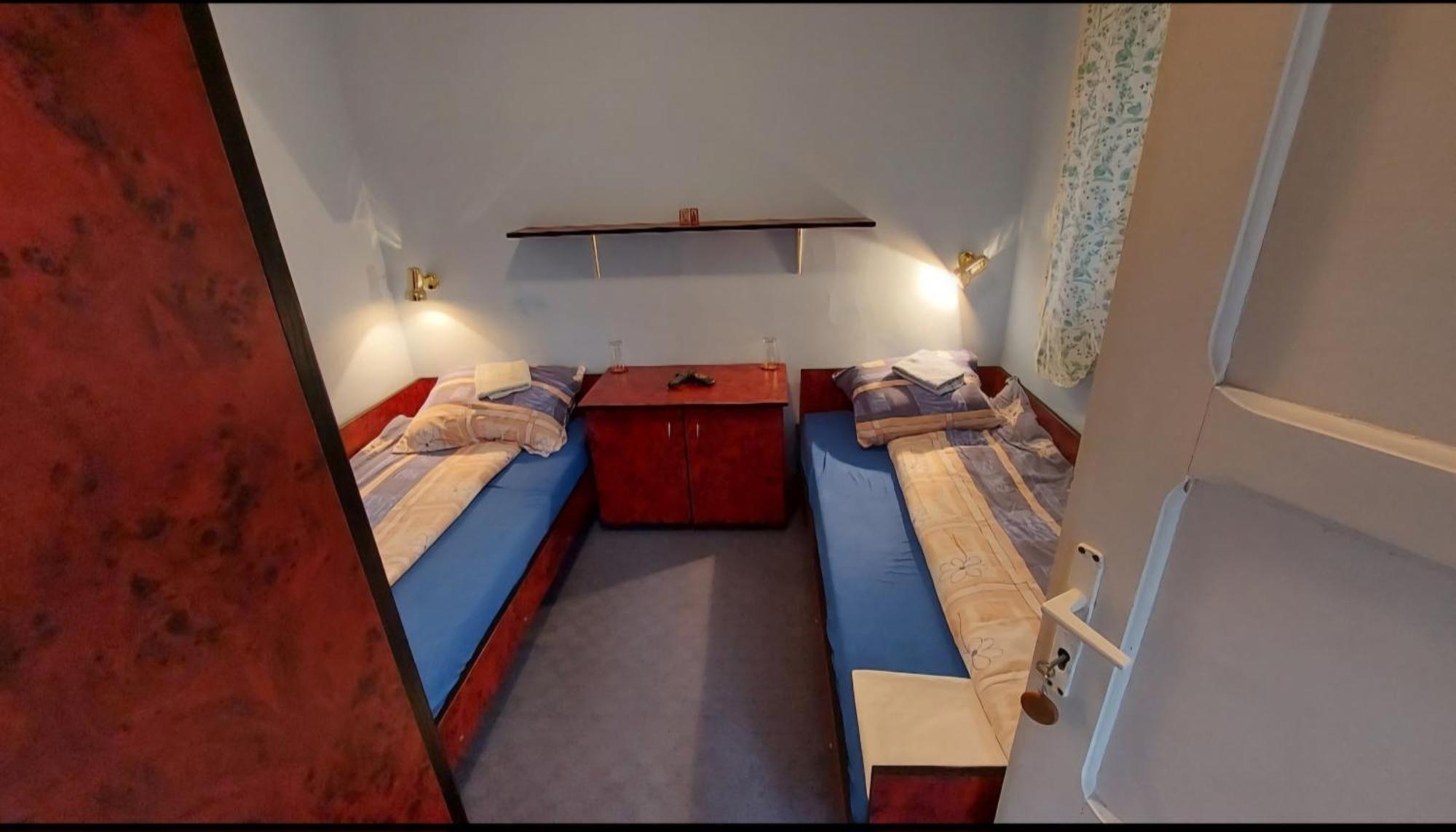 Domacinstvo Jolovic Hotel Kraljevo Bagian luar foto